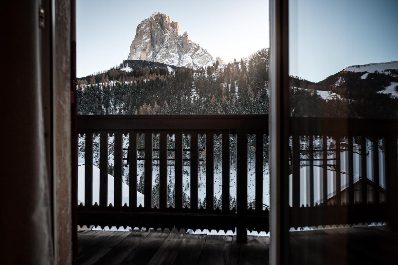 Charme Hotel Uridl Santa Cristina Val Gardena ภายนอก รูปภาพ