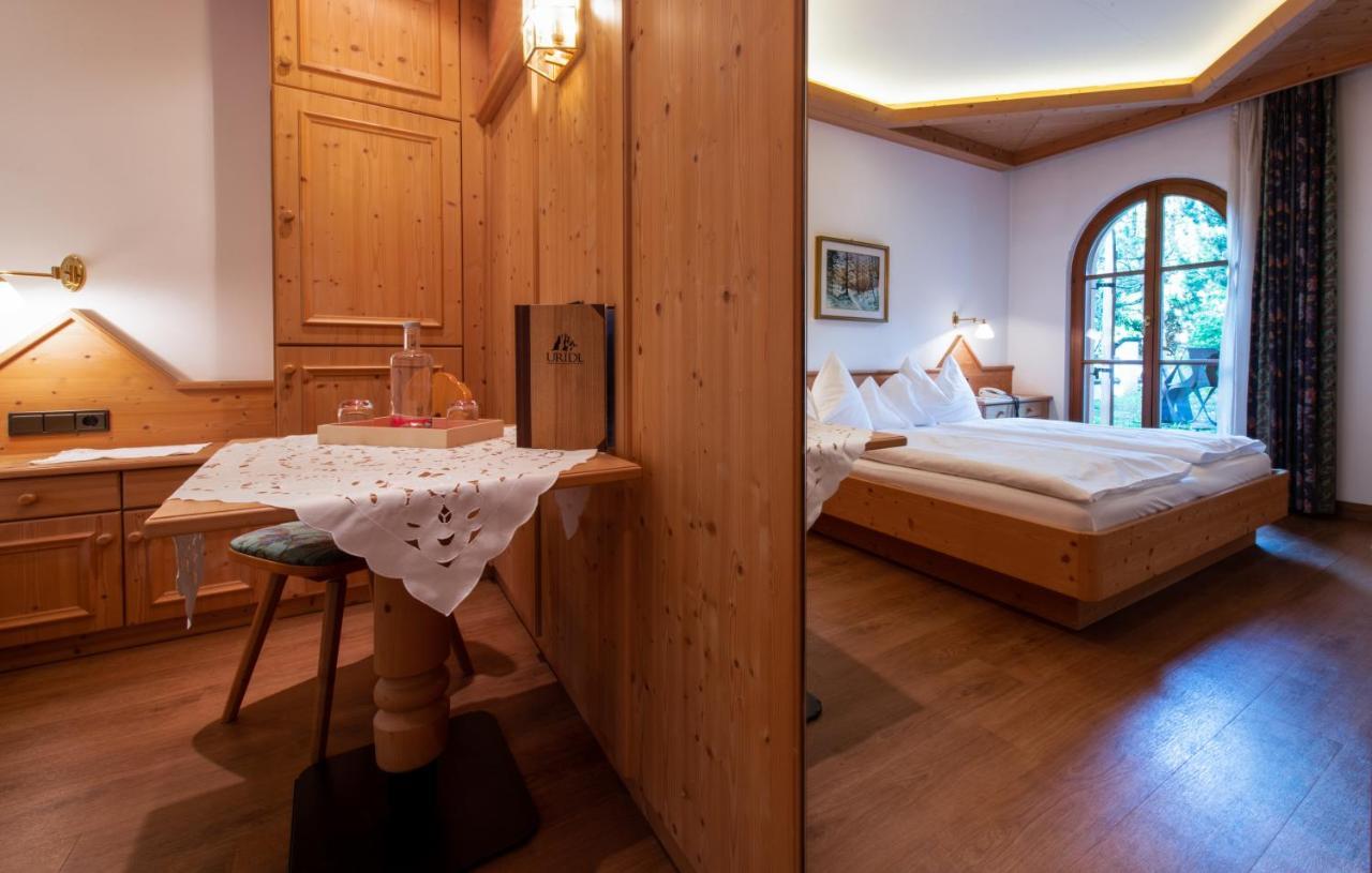 Charme Hotel Uridl Santa Cristina Val Gardena ภายนอก รูปภาพ