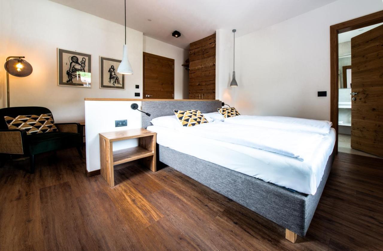 Charme Hotel Uridl Santa Cristina Val Gardena ภายนอก รูปภาพ