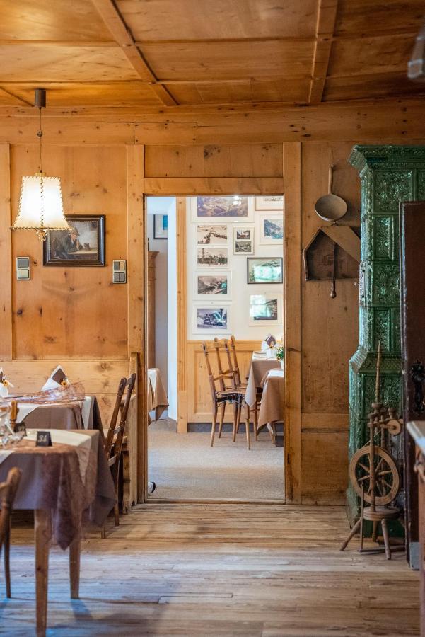 Charme Hotel Uridl Santa Cristina Val Gardena ภายนอก รูปภาพ