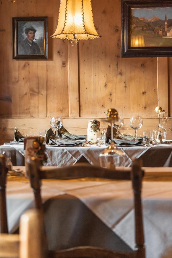 Charme Hotel Uridl Santa Cristina Val Gardena ภายนอก รูปภาพ