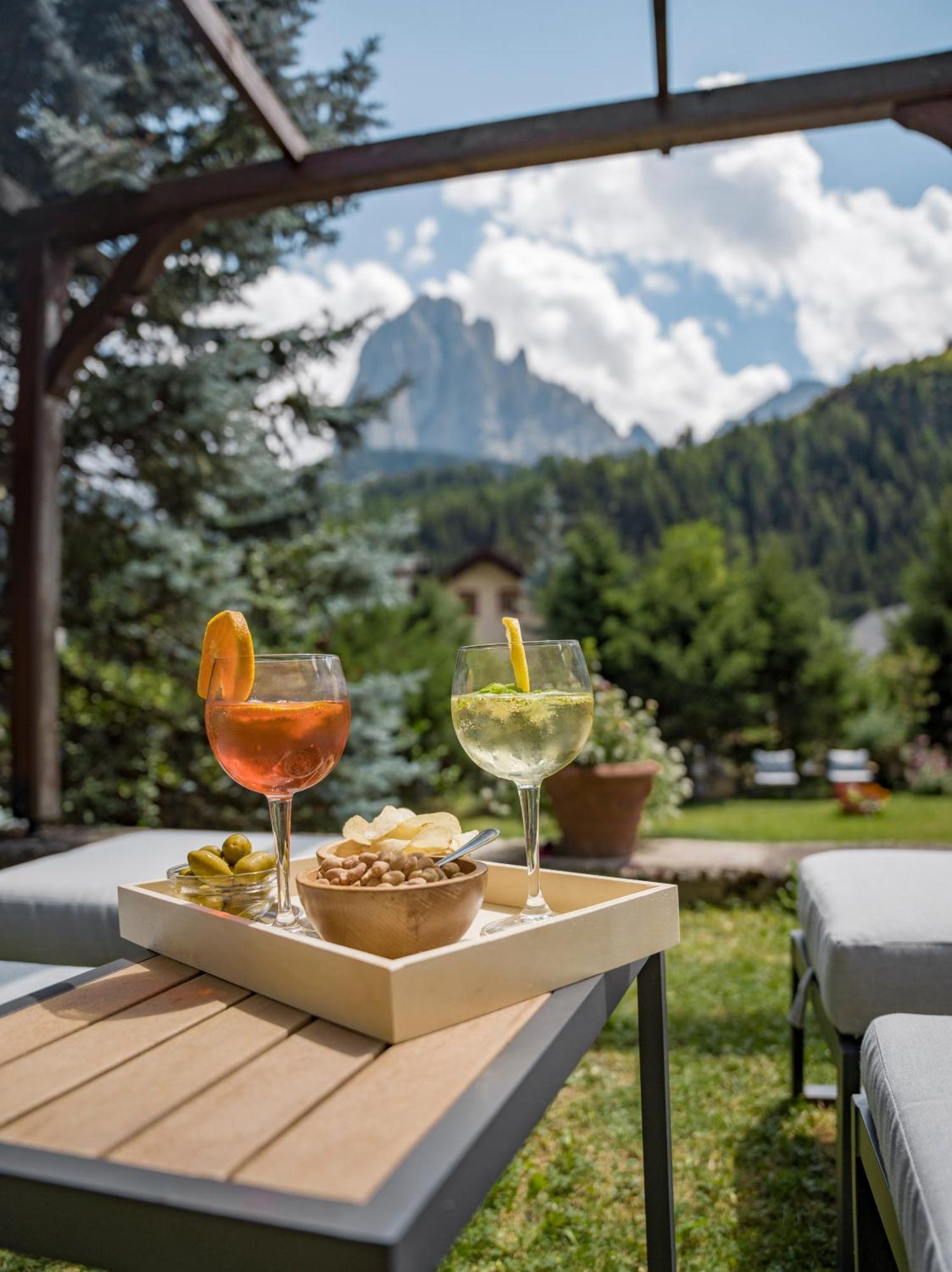 Charme Hotel Uridl Santa Cristina Val Gardena ภายนอก รูปภาพ