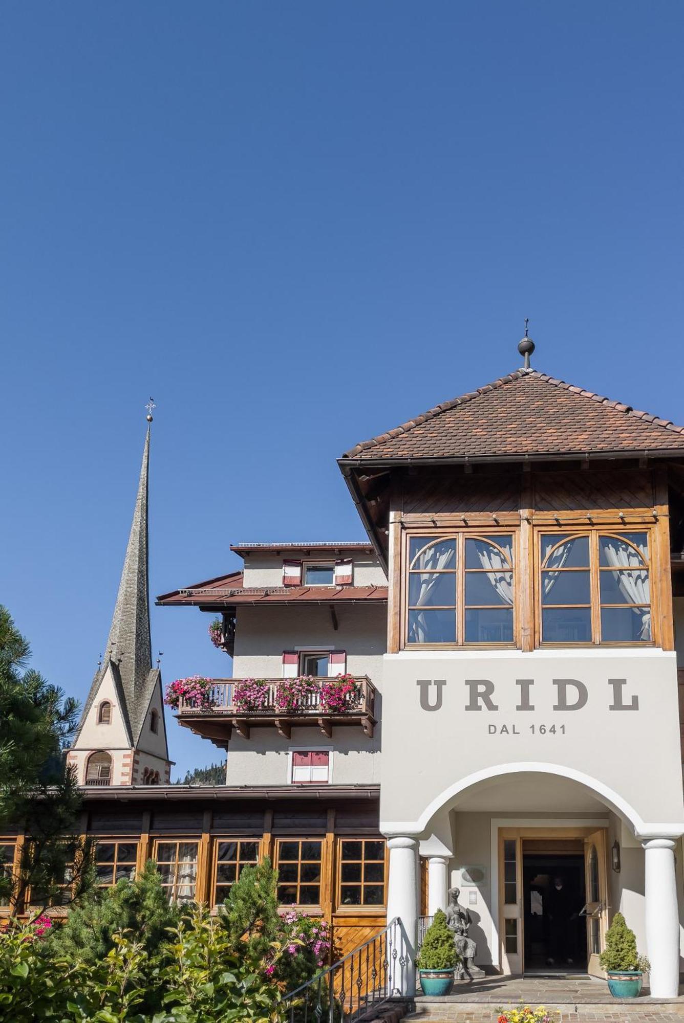 Charme Hotel Uridl Santa Cristina Val Gardena ภายนอก รูปภาพ