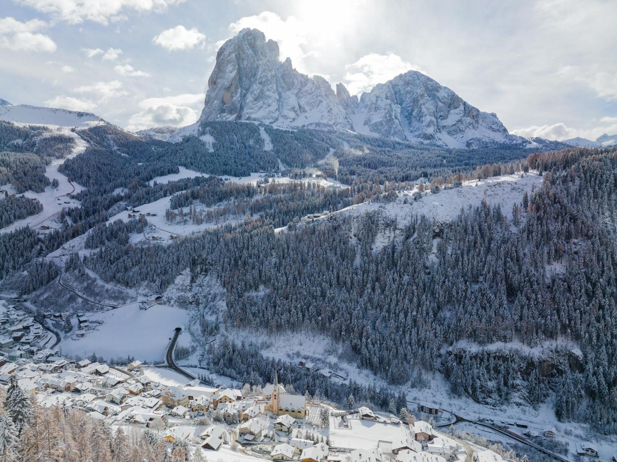 Charme Hotel Uridl Santa Cristina Val Gardena ภายนอก รูปภาพ