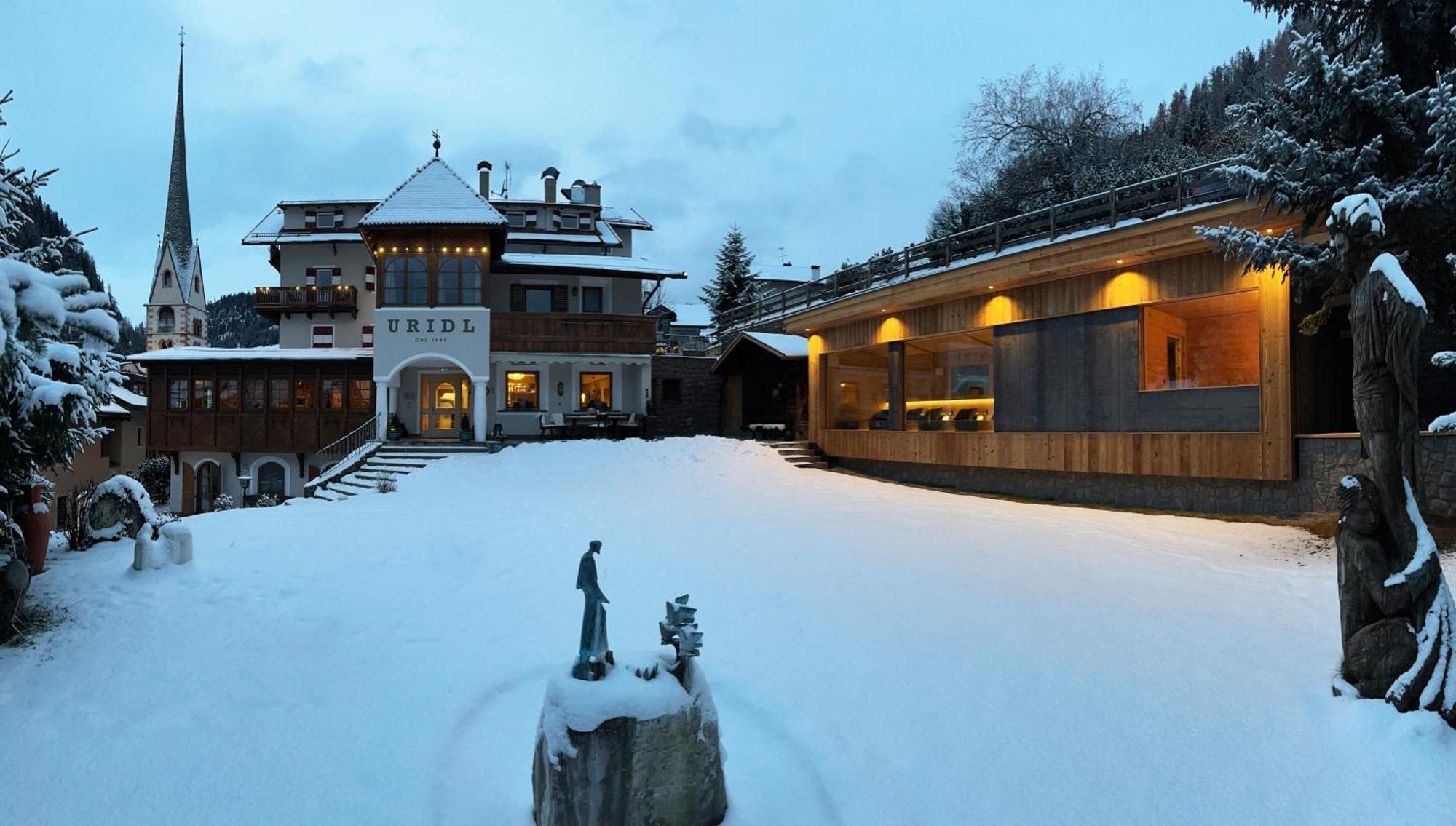 Charme Hotel Uridl Santa Cristina Val Gardena ภายนอก รูปภาพ