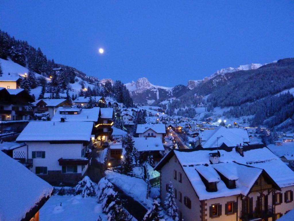 Charme Hotel Uridl Santa Cristina Val Gardena ห้อง รูปภาพ