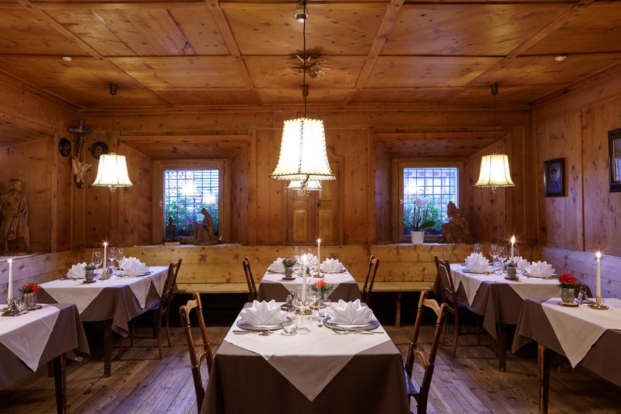 Charme Hotel Uridl Santa Cristina Val Gardena ภายนอก รูปภาพ