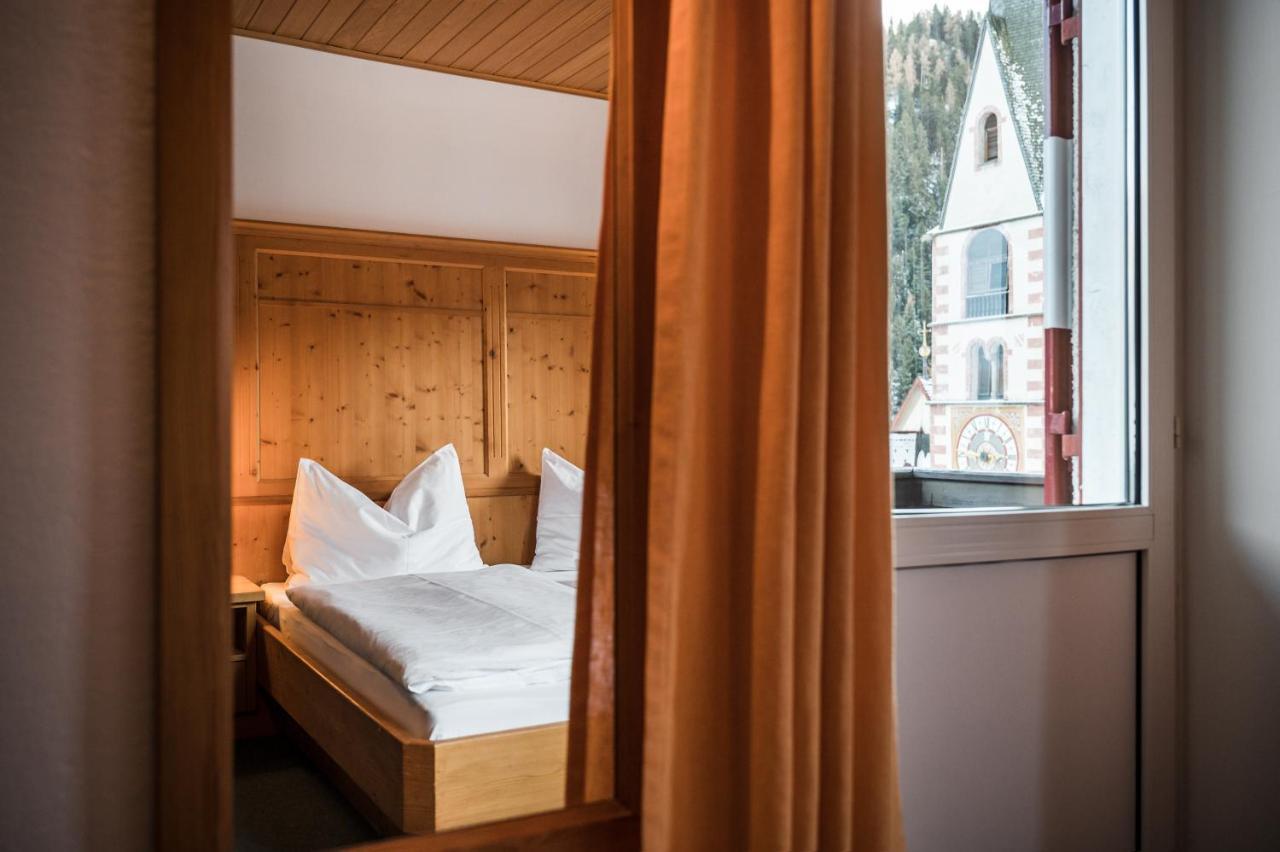 Charme Hotel Uridl Santa Cristina Val Gardena ภายนอก รูปภาพ