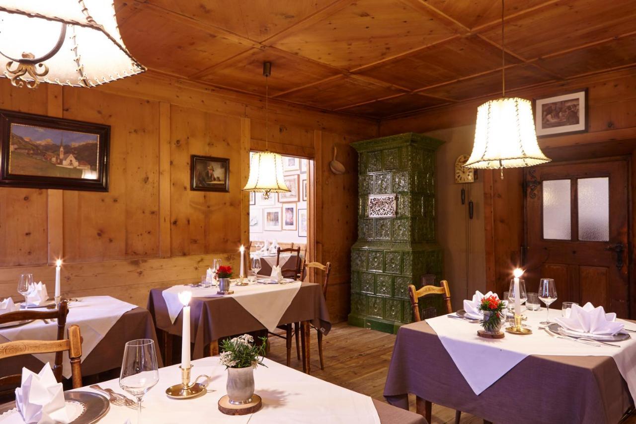Charme Hotel Uridl Santa Cristina Val Gardena ภายนอก รูปภาพ
